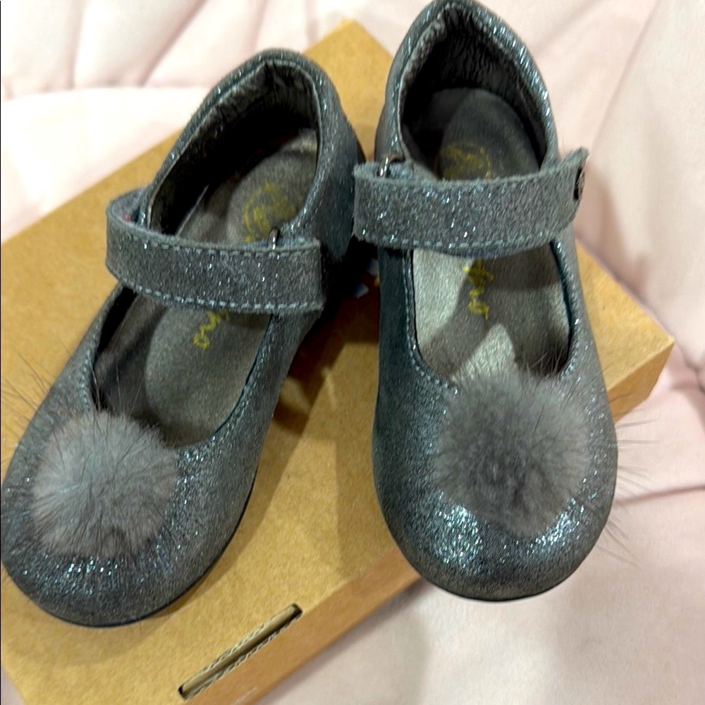 Naturino Sparkly Grey Kids Shoes with real fur Pom-Pom